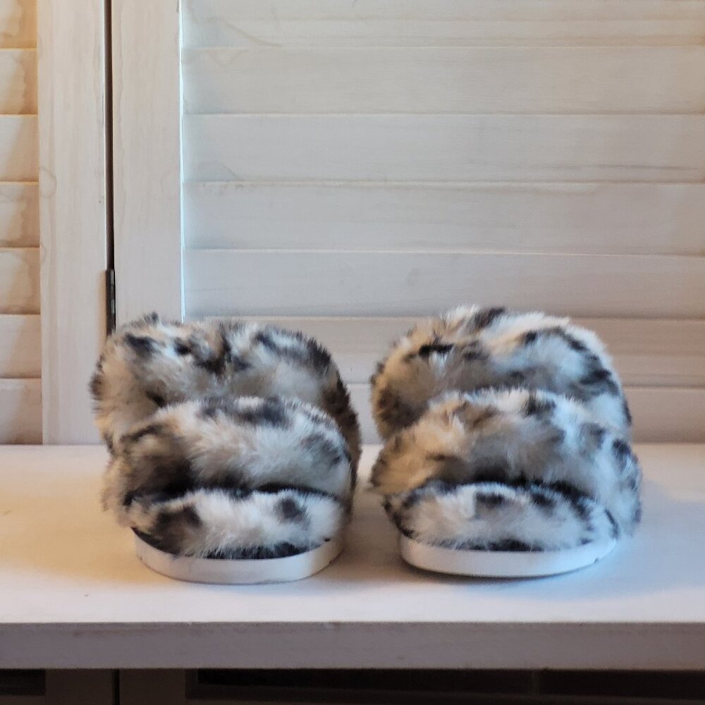 $39 NWT (7) Dolce Vita Pochy Faux Fur Slingback Slipper - Picture 9 of 11